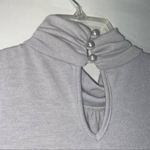 Timing  Light Gray Short Sleeve Turtleneck Sweater Medium