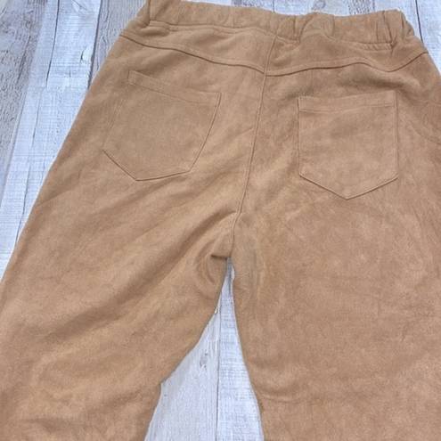 Umgee  faux suede zippered ankle pants size medium