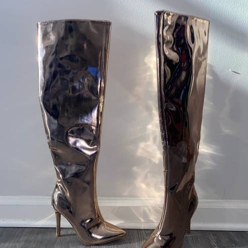 Qupid Gorgeous Rose Gold Metallic Mirror Pointy Toe Knee High Boots Size 5.5 NWOT NWOB