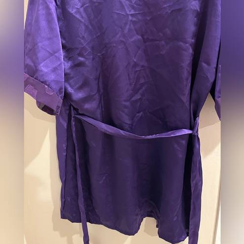 Petra Fashions Vintage  Size Large Violet Silky Night Robe with Tie Belt