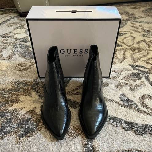 Guess  Nebila Western Ankle Booties