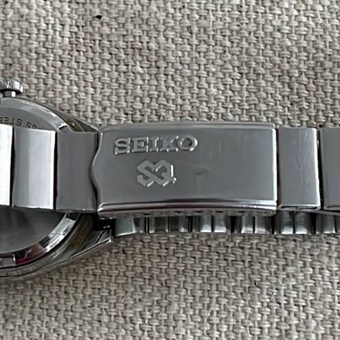 Seiko  Women’s Silver‎ Tone Water Resistant Dress Watch Bilingual Days