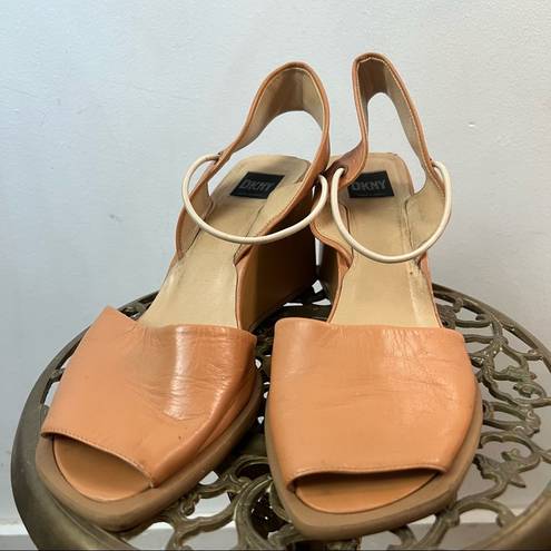 DKNY Vintage 90s Italian Tan Wedge Heels 9.5