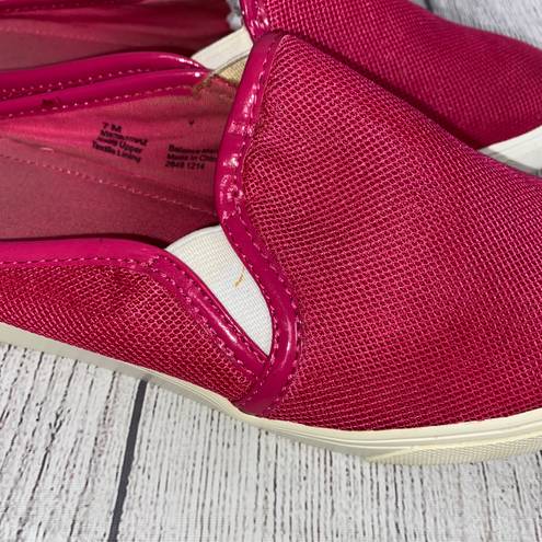 Nine West slip on sneakers pink w/white soles sz 7 women