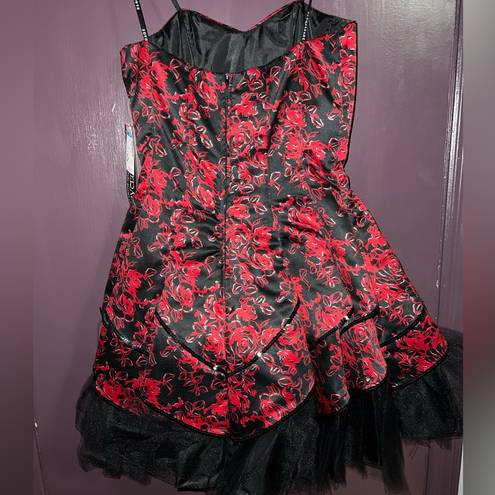 Masquerade  - Strapless Red Floral Formal/Cocktail Dress  w/ Tulle Skirt - NWT