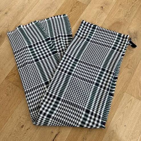 & Other Storie Plaid Scarf in Black White and Green