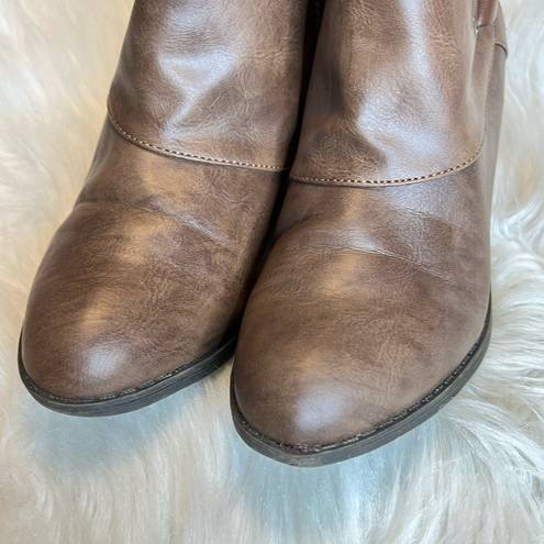 blowfish  Shanna Boots Ankle Booties Brown Faux Leather SZ 9.5 Buckle Detail