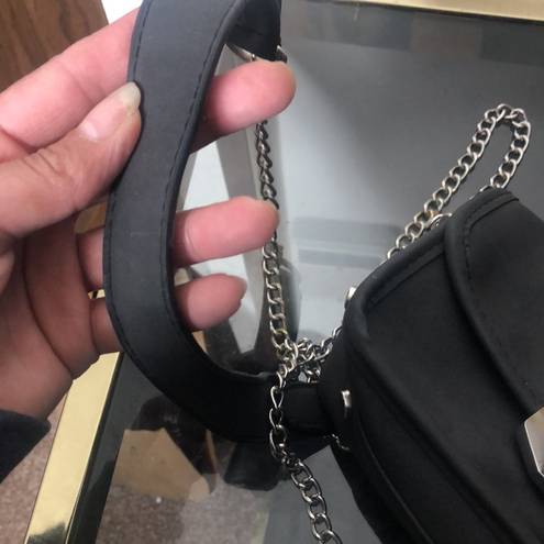 Kensie black chain strap crossbody purse