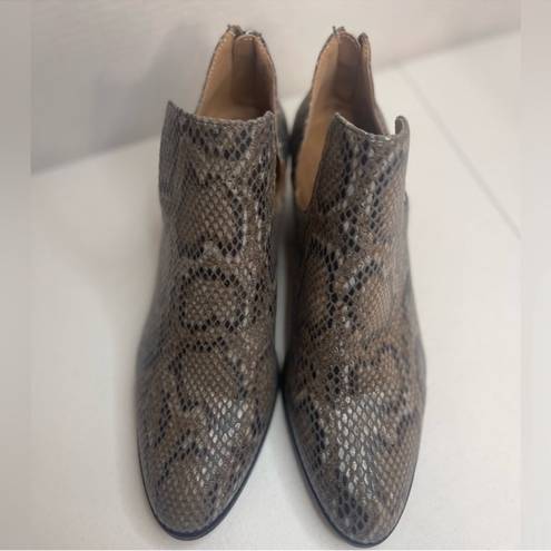 Andrew Geller  Friona Snakeskin Print Booties Size 9