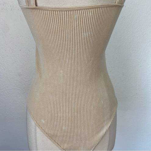 Aura Ribbed Solid Beige V-Neck Fitted Sleeveless Bodysuit