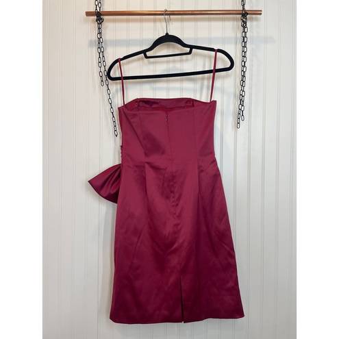 White House | Black Market  Burgundy Satin Bow Side Mini Strapless Dress Size 4
