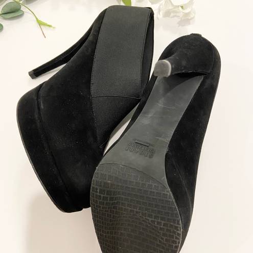 Stuart Weitzman  Kilgore Black Suede booties size 7