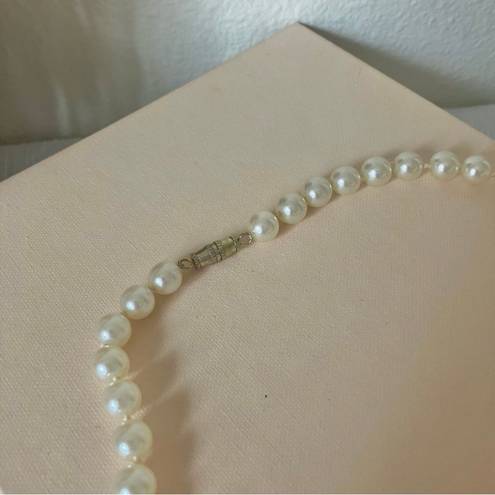 American Vintage Vintage “Devereaux” Ivory Pearl Necklace 18.5” Hand Knotted Classic Elegant