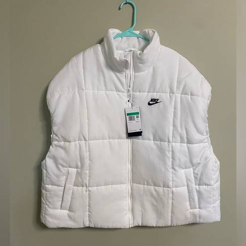 Nike  Sportswear Classic Women’s Puffer Vest Therma-FIT White  Oversized New NWT