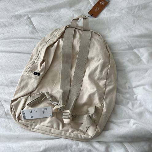 Herschel Supply Company Herschel casual daypack backpack   Condition: NWT Color: neutral   Details : - Cotton casuals