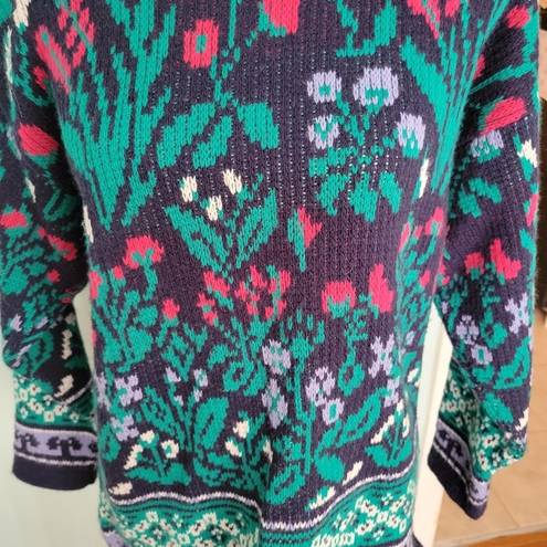 Cabin creek  Crewneck Floral Sweater Vintage