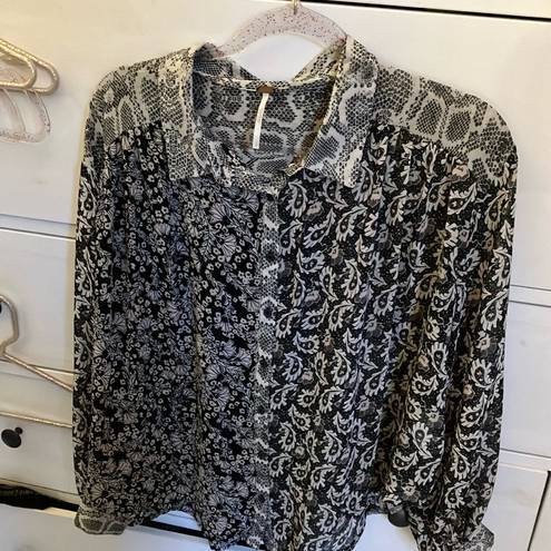 Free People  Dani button up blouse snake and floral print preloved