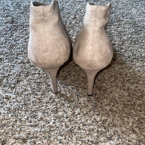 Apt. 9 Never been worn nude booties