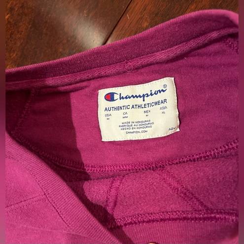 Champion  Women’s Fuchsia Crewneck Sweatshirt size M