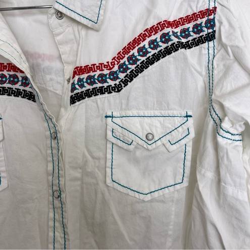 Ariat  white women’s XL pearl button snap western shirt