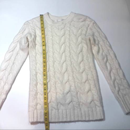 Rachel Parcell  White Cable Knit crew neck sweater