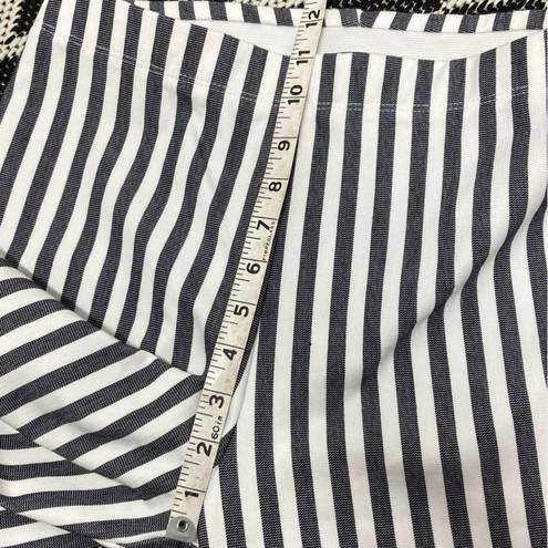 Karen Kane  wide leg cropped pants striped Small elastic waist pull on