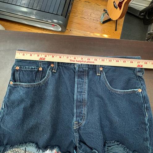 Levi’s  501 Cutoff Jean Shorts Dark Wash Women’s Size 33