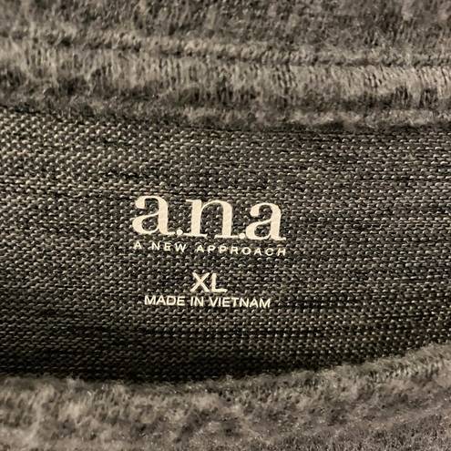 a.n.a Womens . Crew Neck Gray Sweater.  Size XL