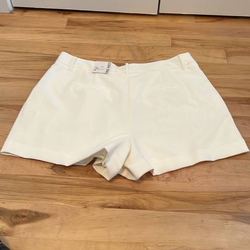 Nine West  White High Rise Pleat Front Shorts - NWT