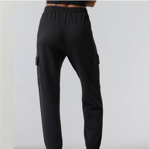 Vuori New.  Joggers