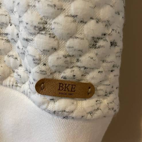 BKE New With Tags  Buckle Sweatshirt Hoodie Sweater XS