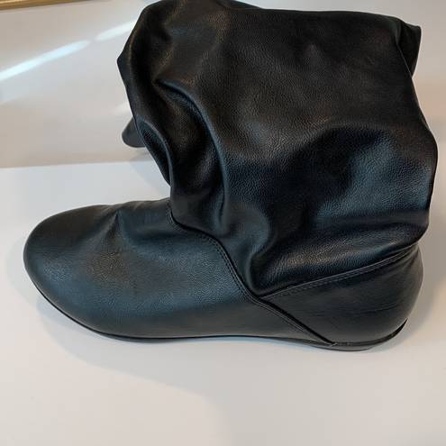 Comfort View  9WW wide calf Faux leather boot size 9WW