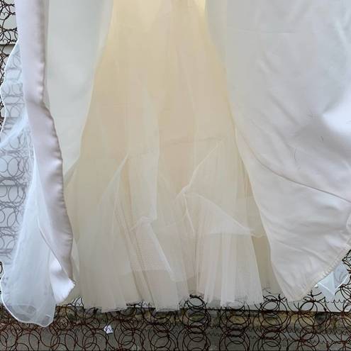 Oleg Cassini  Cap Sleeve Illusion Wedding Dress size 14