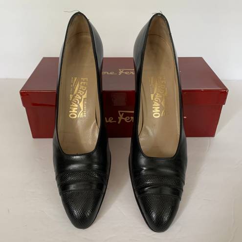 Salvatore Ferragamo Vintage Black Block Kitten Heel  Heels w/ Original Box