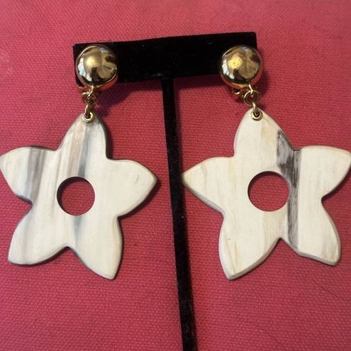 Oscar de la Renta AUTHENTIC  VINTAGE DANGLE FLOWER /STAR EARRINGS SIGNED MADE USA