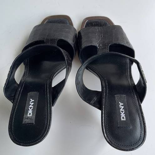 DKNY  Black Baz Dress Sandals