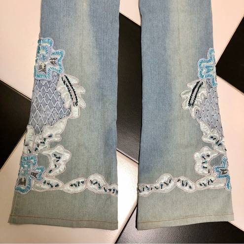 Vintage Y2K AZI Low Rise Light Wash Flare Jeans Embroidered Beaded Flares sz 28 Blue