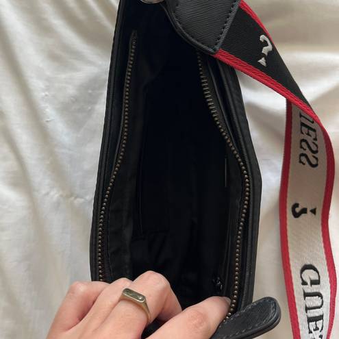 Guess Shoulder Bag