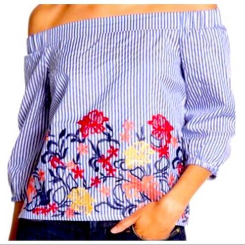 Romeo + Juliet Couture  Floral Embroidered Top