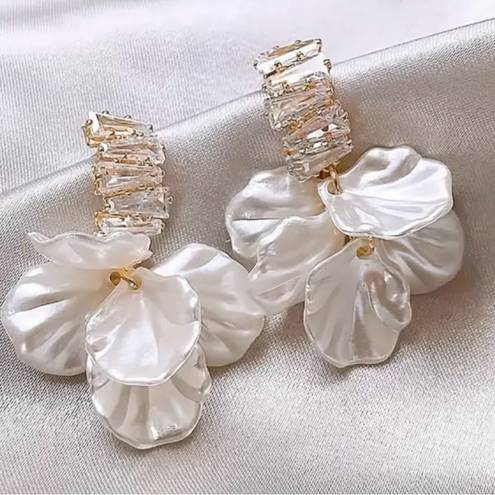 Petal White  Earrings