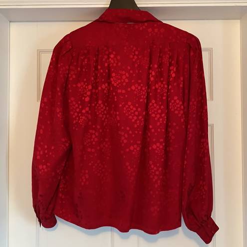 Oleg Cassini Vintage  100% silk neck tie red dot blouse, size 6