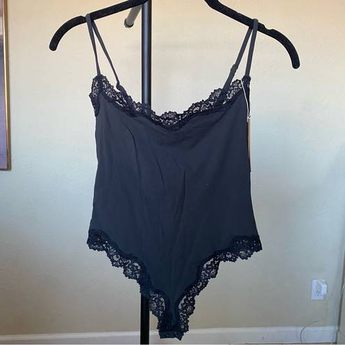 SKIMS fits everybody lace cami bodysuit Onyx black size M