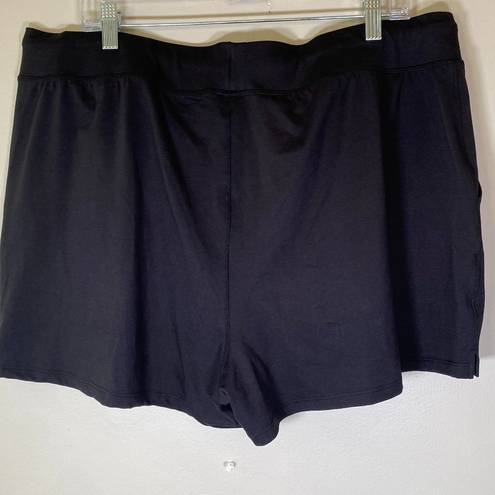 32 Degrees Heat NWOT Black 32 Degrees COOL Shorts w/ Pockets