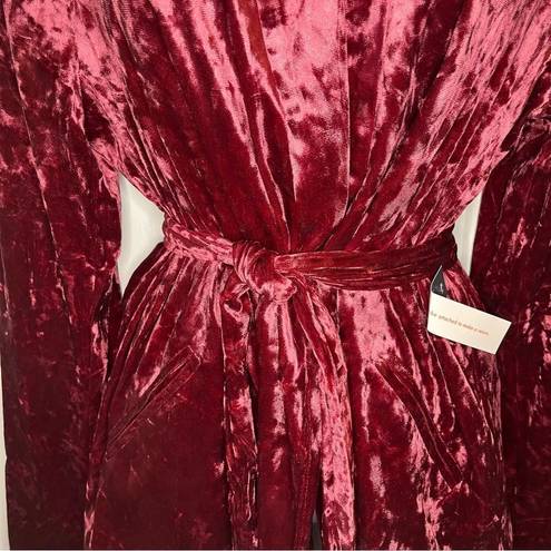 Modcloth  Smoldering Smoking Jacket Crushed Velvet Tie Red Velvet Pink M