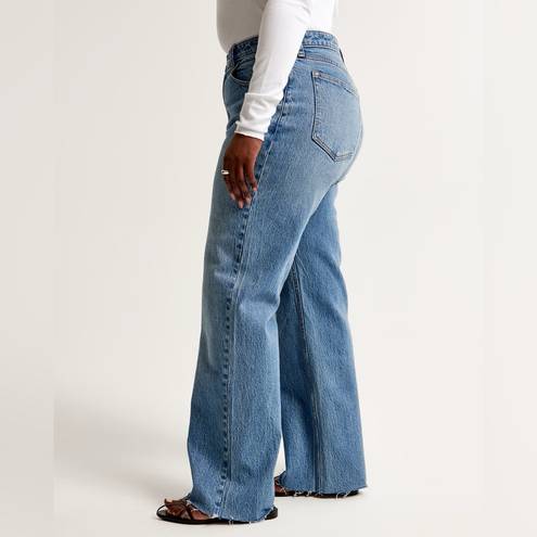 Abercrombie & Fitch High Rise 90s Relaxed Jean