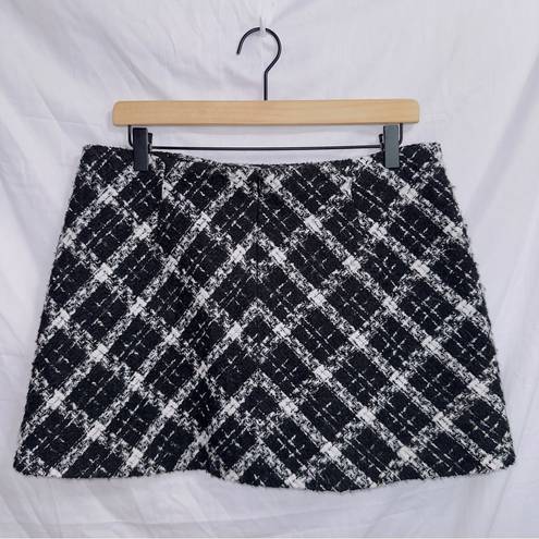 ZARA  Black White Tweed Low Rise Mini Skirt size XL