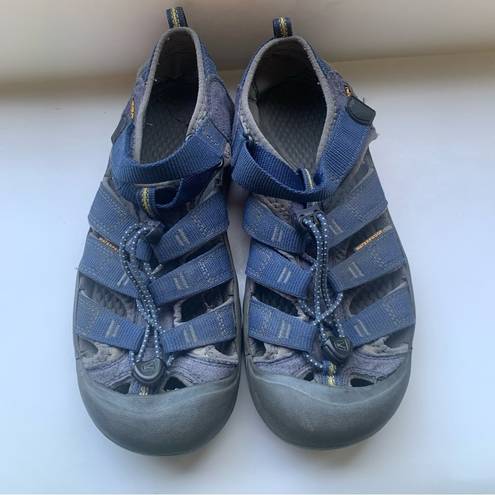 Keen  Blue and Grey Closed Toe Athletic Outdoor Sandals Women’s Size 6