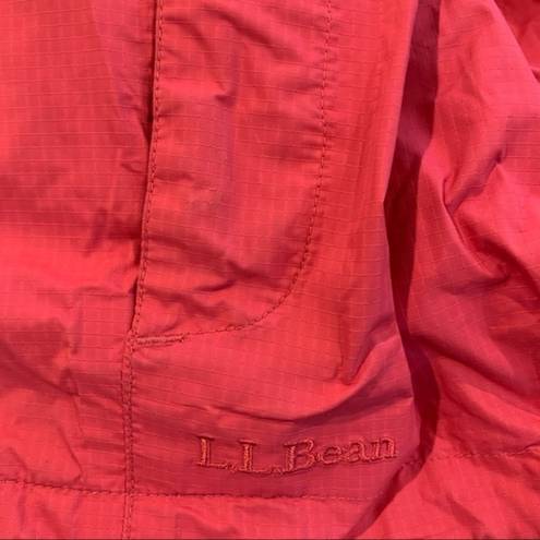 L.L.Bean  Hooded Light Weight Windbreaker in Pink