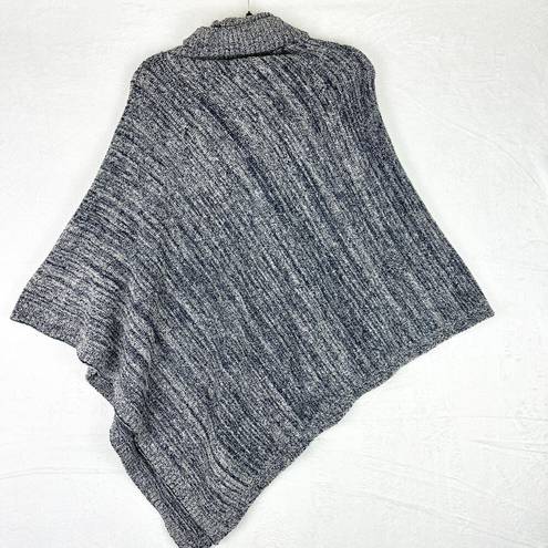 Barefoot Dreams Cozychic Point Dume Poncho One Size Indigo Dove Gray