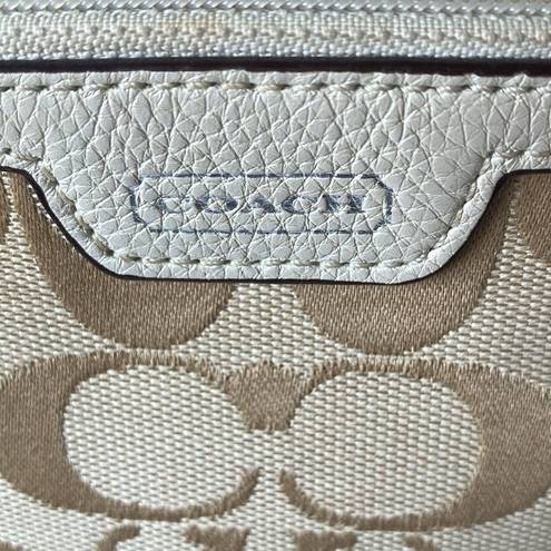 Coach : Beige/Cream Signature C handbag/wristlet